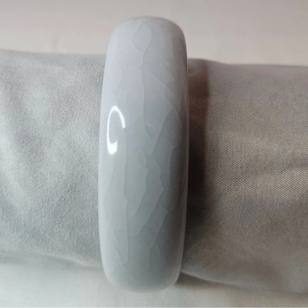 Vintage Dove Grey Unique Statement Bangle 1980s-1990s GUC Sz 8